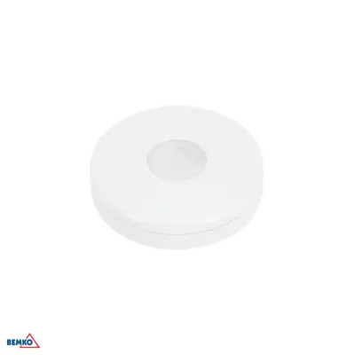 Le détecteur de mouvement PIR 1000W 360° IP65 BEMKO (code B50-SES06WH) est un capteur performant conçu pour la protection et l’éclairage automatisé. Il couvre un angle complet à 360°, supporte une puissance élevée (1000W pour lampes fluorescentes, 2000W pour lampes à incandescence), et offre une étanchéité IP65, le rendant adapté aux environnements extérieurs ou humides.