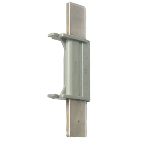 Barrette Neutre Beromet Entraxe 115 mm 400A 2407
